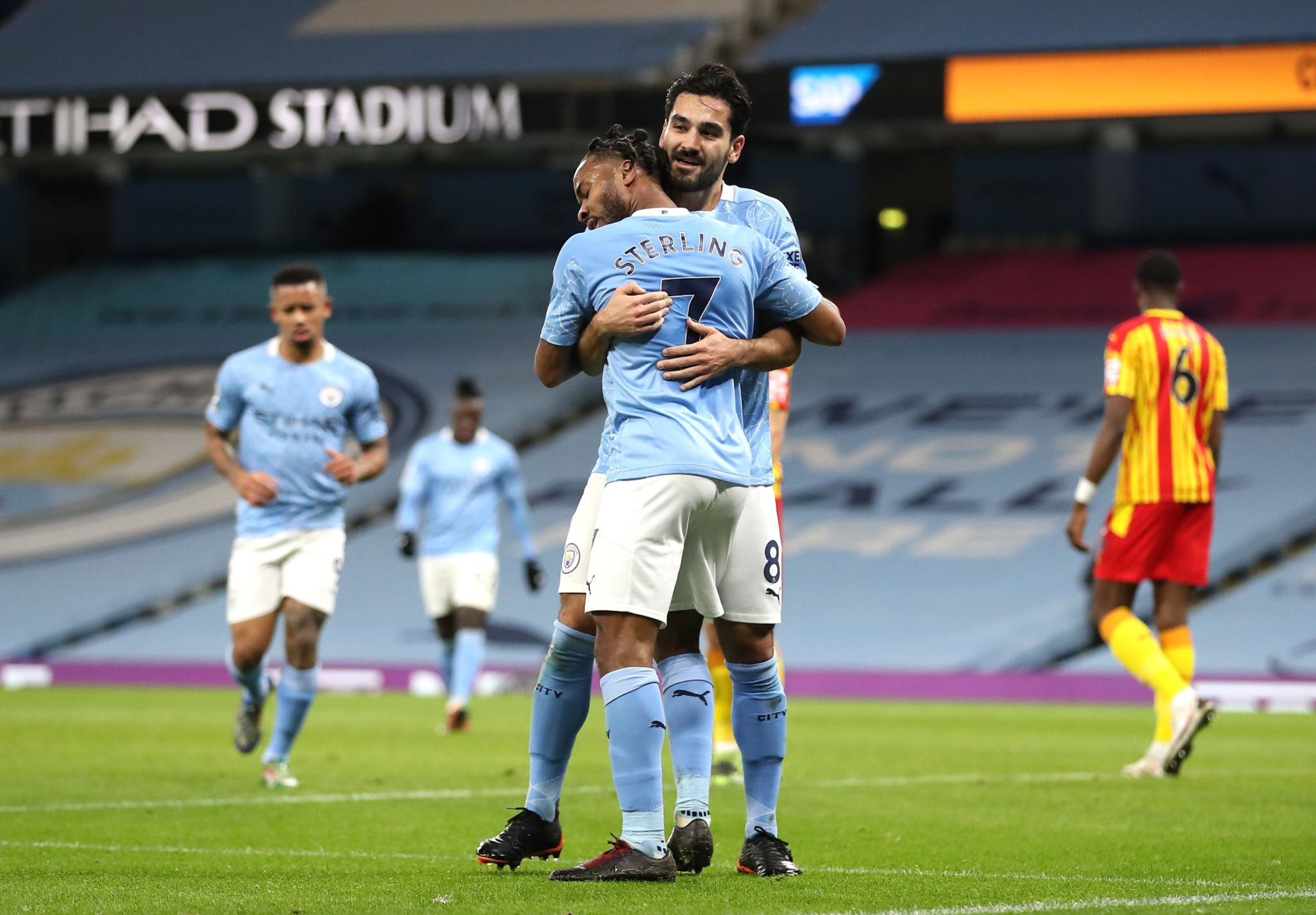 疑为众多教 疑为众多教